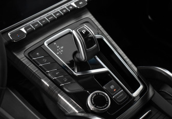 Подержанный автомобиль Geely Atlas Pro 2023 года (12 фото)