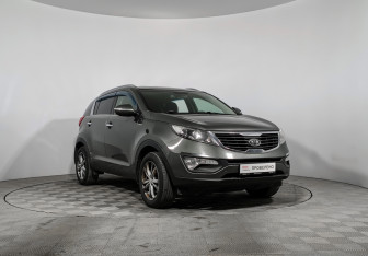 Подержанный автомобиль Kia Sportage 2011 года (3 фото)
