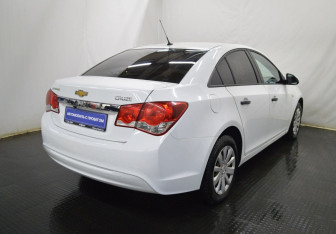 Подержанный автомобиль Chevrolet Cruze Sedan 2013 года (5 фото)