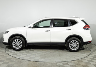 Подержанный автомобиль Nissan X-Trail 2019 года (8 фото)
