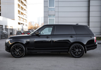 Подержанный автомобиль Land Rover Range Rover 2018 года (10 фото)