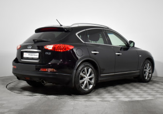 Подержанный автомобиль Infiniti EX 2012 года (5 фото)