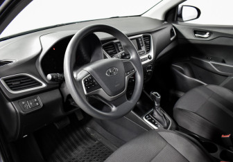 Подержанный автомобиль Hyundai Solaris Sedan 2017 года (9 фото)