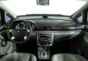 Подержанный автомобиль Ford Galaxy 2002 года (13 фото)