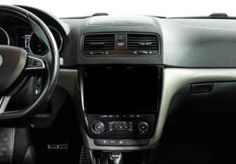 Подержанный автомобиль Skoda Yeti 2014 года (14 фото)