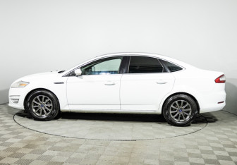 Подержанный автомобиль Ford Mondeo Sedan 2014 года (8 фото)