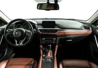 Подержанный автомобиль Mazda 6 Sedan 2015 года (13 фото)