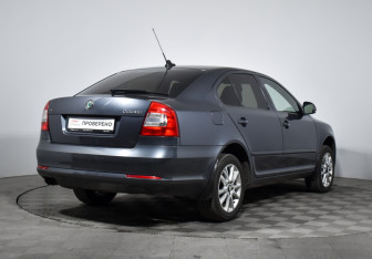 Подержанный автомобиль Skoda Octavia Liftback 2012 года (5 фото)
