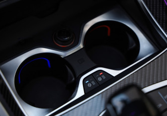 Подержанный автомобиль BMW X6 2020 года (25 фото)