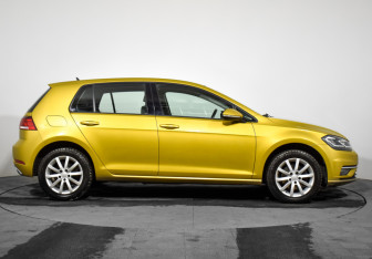 Подержанный автомобиль Volkswagen Golf Hatchback 2018 года (4 фото)