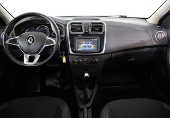 Подержанный автомобиль Renault Logan Sedan 2021 года (9 фото)