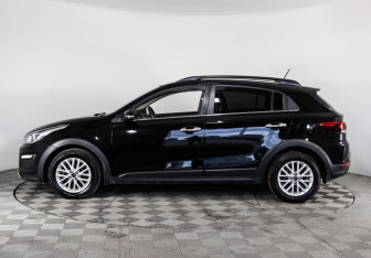 Подержанный автомобиль Kia Rio Hatchback 2018 года (8 фото)