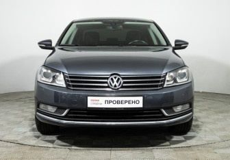 Подержанный автомобиль Volkswagen Passat Sedan 2011 года (2 фото)