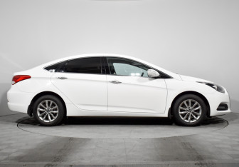 Подержанный автомобиль Hyundai i40 Sedan 2016 года (4 фото)