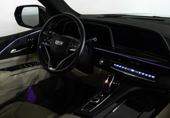 Подержанный автомобиль Cadillac Escalade Suv 2021 года (32 фото)