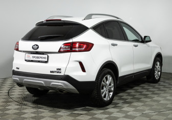 Подержанный автомобиль FAW Besturn X80 2018 года (5 фото)