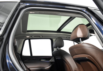 Подержанный автомобиль BMW X3 2022 года (22 фото)