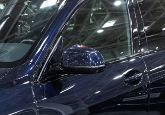 Подержанный автомобиль BMW X7 2021 года (2 фото)