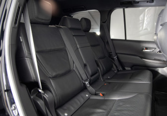 Подержанный автомобиль Toyota Land Cruiser Suv 2021 года (13 фото)
