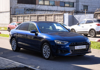 Подержанный автомобиль Audi A4 Sedan 2021 года (5 фото)