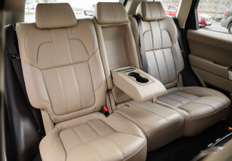 Подержанный автомобиль Land Rover Range Rover Sport 2017 года (32 фото)