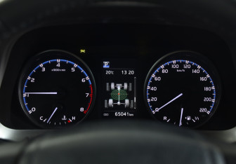 Подержанный автомобиль Toyota RAV4 2019 года (12 фото)