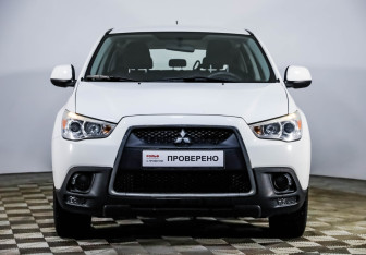Подержанный автомобиль Mitsubishi ASX 2012 года (2 фото)