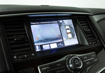 Подержанный автомобиль Infiniti QX80 2018 года (18 фото)