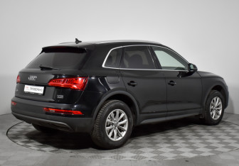 Подержанный автомобиль Audi Q5 2017 года (5 фото)