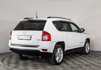 Подержанный автомобиль Jeep Compass 2012 года (5 фото)