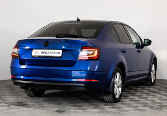 Подержанный автомобиль Skoda Octavia Liftback 2019 года (5 фото)
