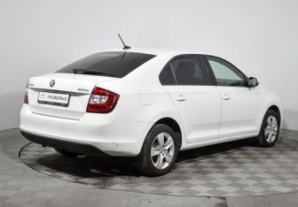 Подержанный автомобиль Skoda Rapid Liftback 2019 года (5 фото)