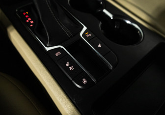 Подержанный автомобиль Kia Carnival 2018 года (17 фото)