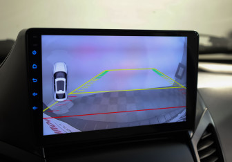 Подержанный автомобиль Chevrolet Orlando 2012 года (17 фото)