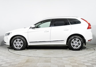 Подержанный автомобиль Volvo XC60 2014 года (8 фото)