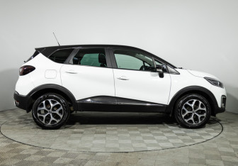 Подержанный автомобиль Renault Kaptur 2017 года (4 фото)