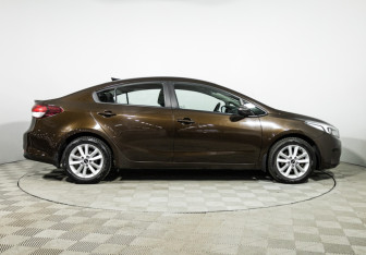 Подержанный автомобиль Kia Cerato Sedan 2019 года (4 фото)