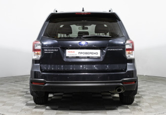 Подержанный автомобиль Subaru Forester Suv 2017 года (6 фото)