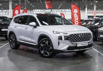 Подержанный автомобиль Hyundai Santa Fe 2021 года (5 фото)