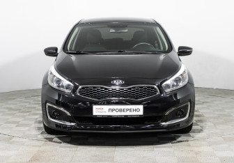 Подержанный автомобиль Kia Ceed Hatchback 2017 года (2 фото)