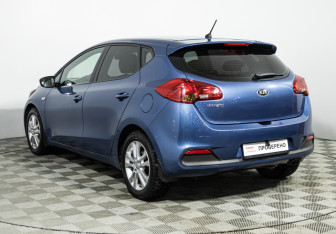 Подержанный автомобиль Kia Ceed Hatchback 2014 года (7 фото)