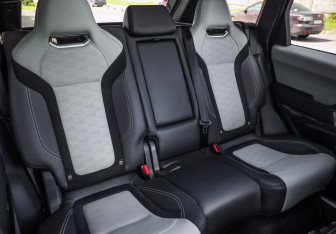 Подержанный автомобиль Land Rover Range Rover Sport 2020 года (34 фото)