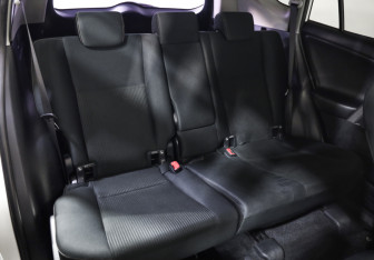 Подержанный автомобиль Toyota RAV4 2013 года (21 фото)