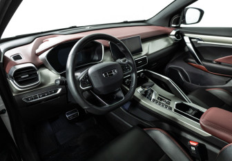 Подержанный автомобиль Geely Coolray 2023 года (11 фото)