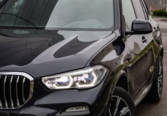 Подержанный автомобиль BMW X5 2019 года (2 фото)
