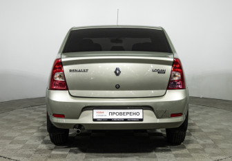Подержанный автомобиль Renault Logan Sedan 2011 года (6 фото)