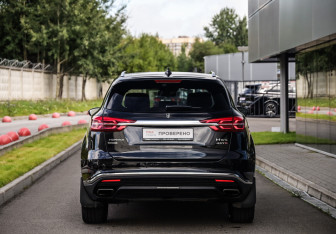 Подержанный автомобиль Hongqi HS5 2023 года (7 фото)