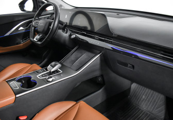 Подержанный автомобиль Omoda C5 2022 года (14 фото)