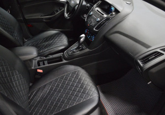 Подержанный автомобиль Ford Focus Hatchback 2018 года (12 фото)