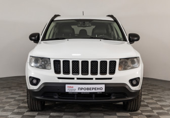 Подержанный автомобиль Jeep Compass 2012 года (2 фото)